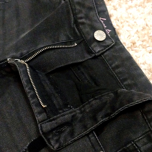 Shorts - Picture 2 of 3